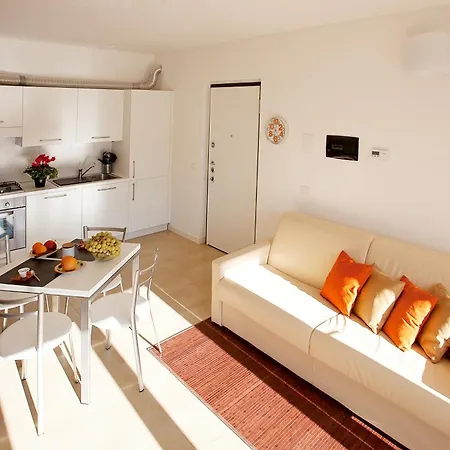 דירה 4 Village Centre Homes With Pool-by Italian Terraze, Spese, Sopra Spese, Spese Ii