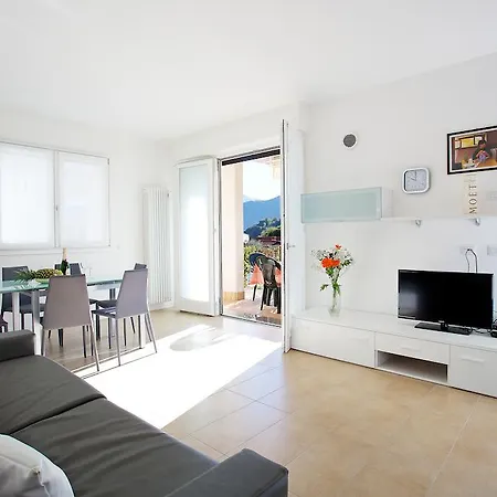 דירה 4 Village Centre Homes With Pool-by Italian Terraze, Spese, Sopra Spese, Spese Ii לנו