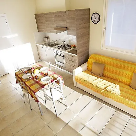 דירה 4 Village Centre Homes With Pool-by Italian Terraze, Spese, Sopra Spese, Spese Ii לנו