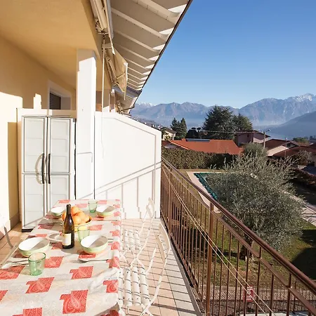 4 Village Centre Homes With Pool-by Italian Terraze, Spese, Sopra Spese, Spese Ii * לנו