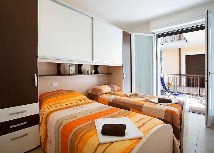 Lägenhet 4 Village Centre Homes With Pool-by Italian Terraze, Spese, Sopra Spese, Spese Ii Lenno