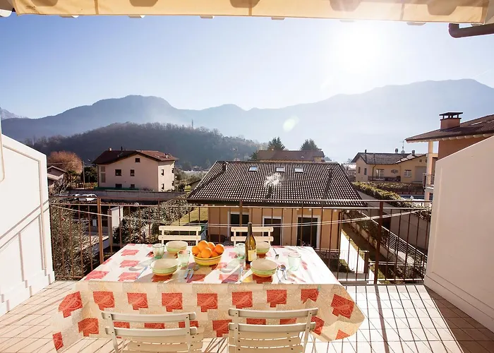 4 Village Centre Homes With Pool-by Italian Terraze, Spese, Sopra Spese, Spese Ii Lenno